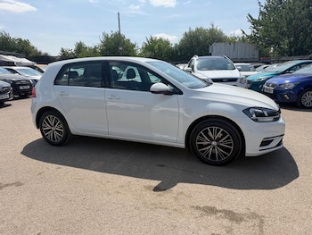 Used Volkswagen Golf 2018 for sale - 79324512: Photo