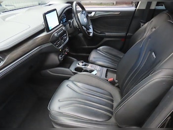 Used Ford Focus 2018 for sale - 76166987: Photo 2
