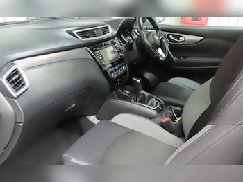 Used Nissan Qashqai 2017 for sale - 76671175: Photo