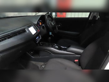 Used Honda HR-V 2016 for sale - 76935746: Photo