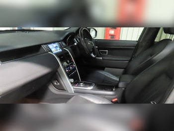 Used Land Rover Discovery Sport 2017 for sale - 79144901: Photo