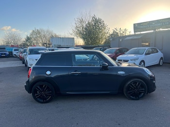 Used MINI Hatch 2017 for sale - 76606976: Photo