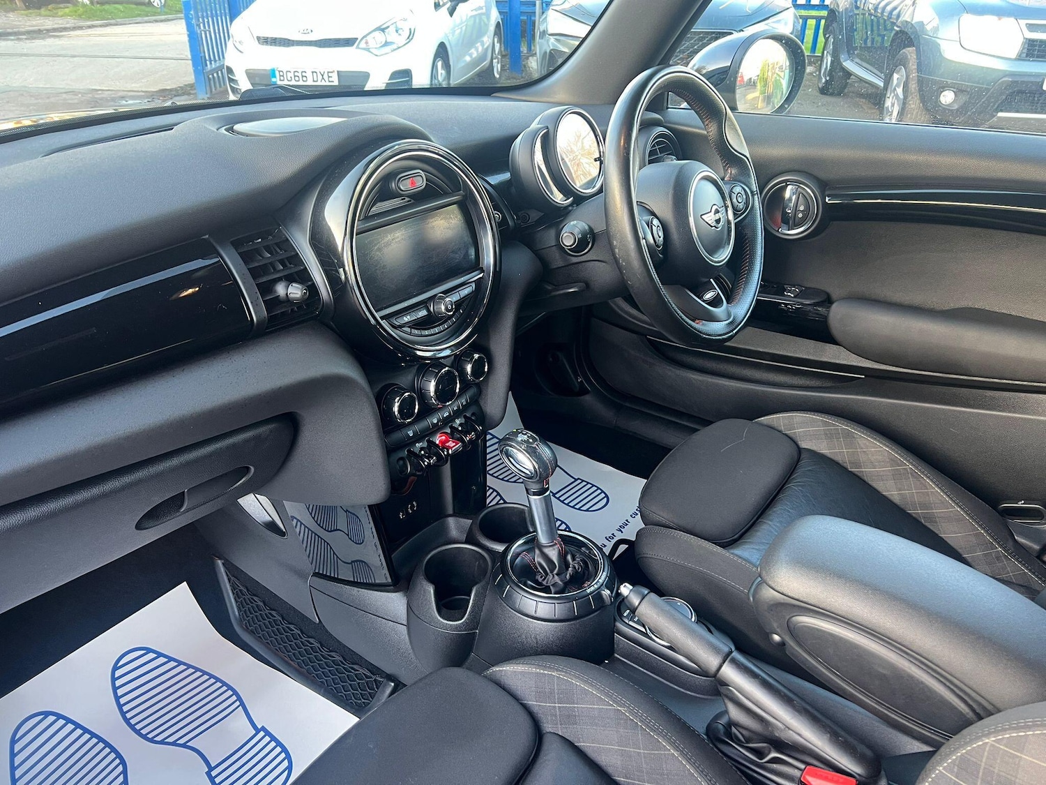 Used MINI Hatch 2017 for sale - 76606976: Photo 8