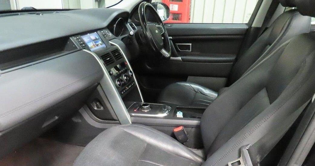 Used Land Rover Discovery Sport 2018 for sale - 76370771: Photo 2