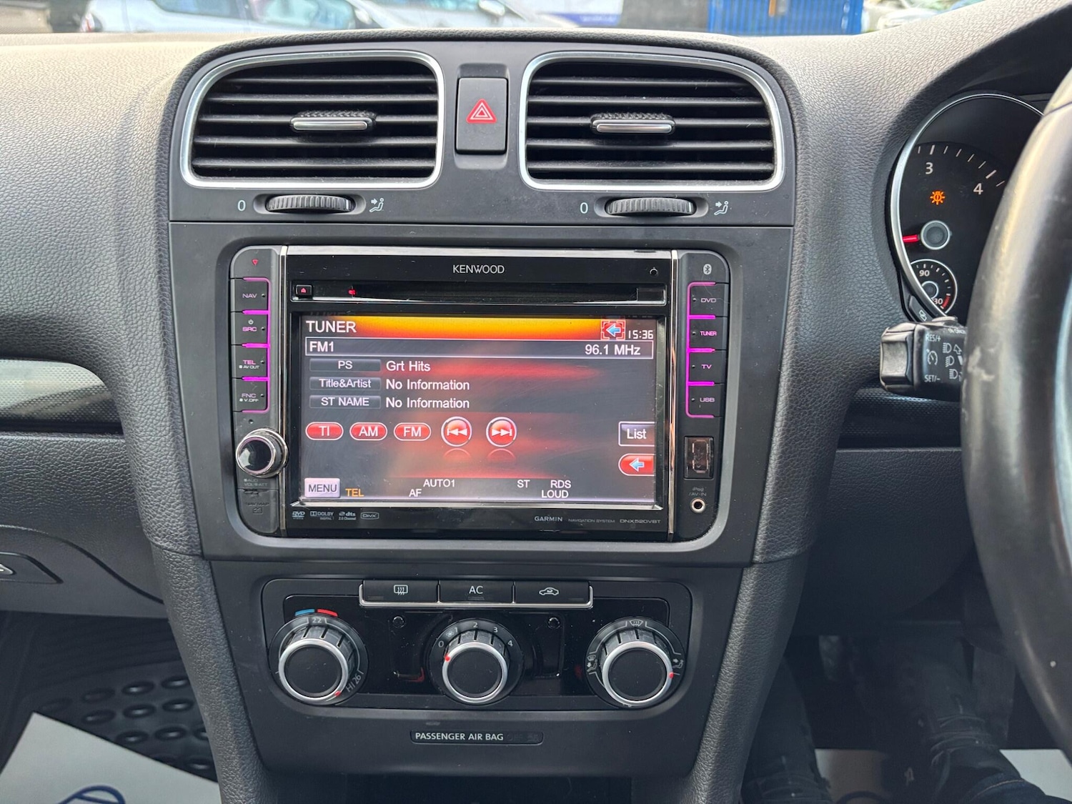 Used Volkswagen Golf 2010 for sale - 76441003: Photo 11