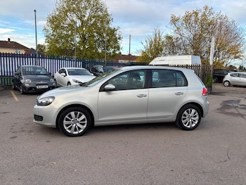 Used Volkswagen Golf 2010 for sale - 76441003: Photo
