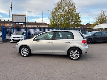 Used Volkswagen Golf 2010 for sale - 76441003: Photo