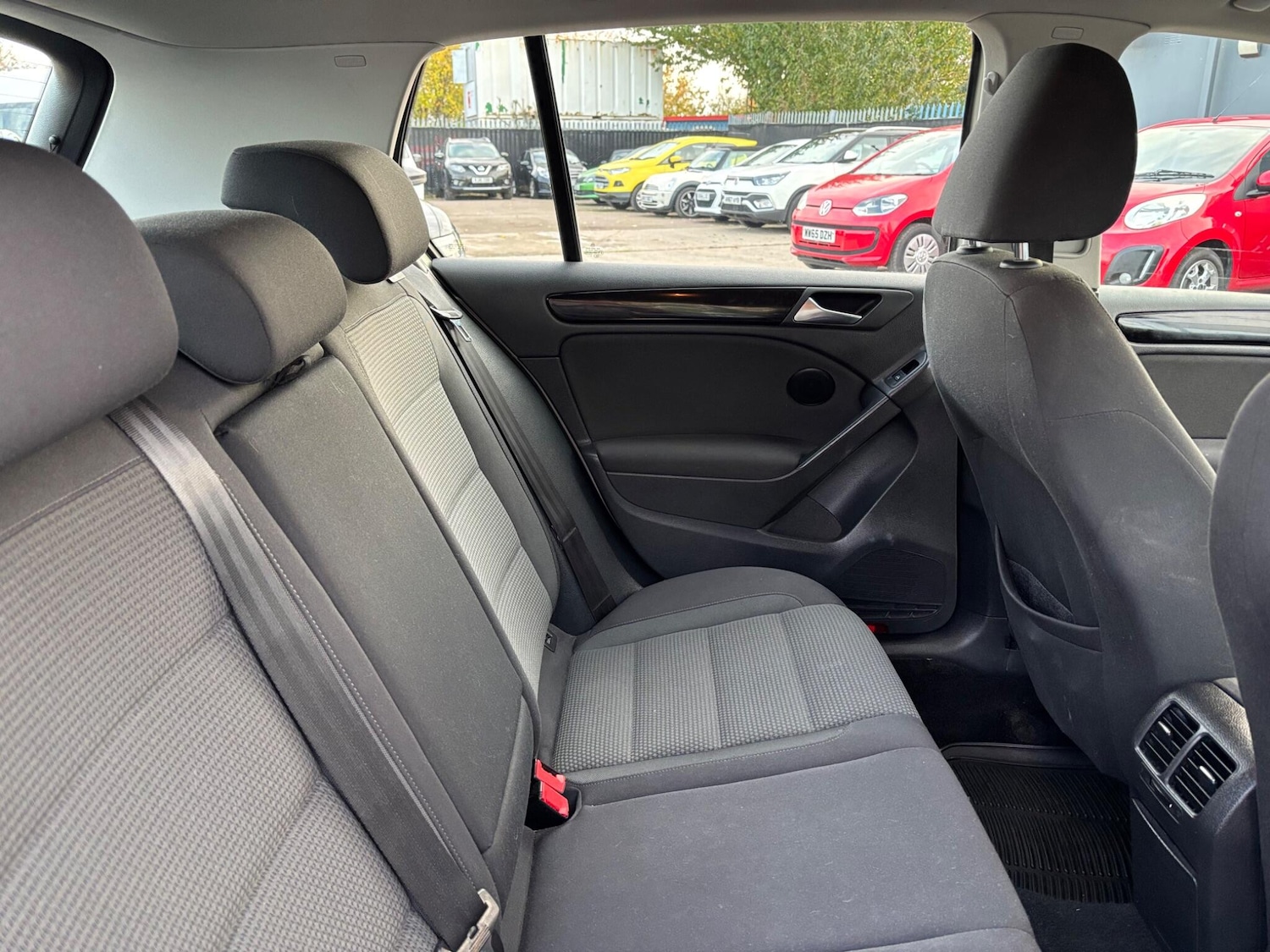 Used Volkswagen Golf 2010 for sale - 76441003: Photo 8