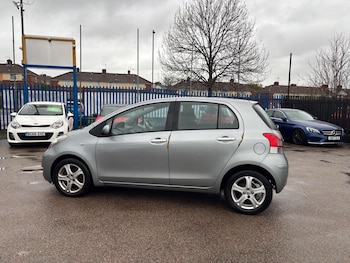 Used Toyota Yaris 2010 for sale - 76765090: Photo