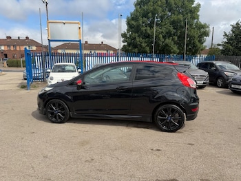 Used Ford Fiesta 2014 for sale - 79471531: Photo