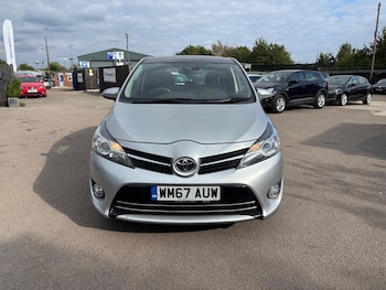 Used Toyota Verso 2018 for sale - 75808729: Photo