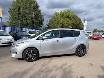 Used Toyota Verso 2018 for sale - 75808729: Photo