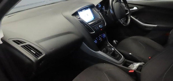 Used Ford Focus 2018 for sale - 76247204: Photo 2