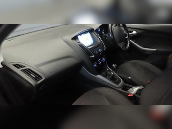 Used Ford Focus 2018 for sale - 76247204: Photo 2