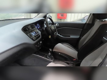 Used Hyundai i20 2015 for sale - 76348835: Photo