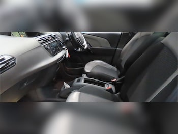 Used Citroen C4 Grand Picasso 2015 for sale - 76109581: Photo 2