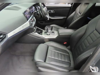 Used BMW 3 Series 2021 for sale - 77853141: Photo