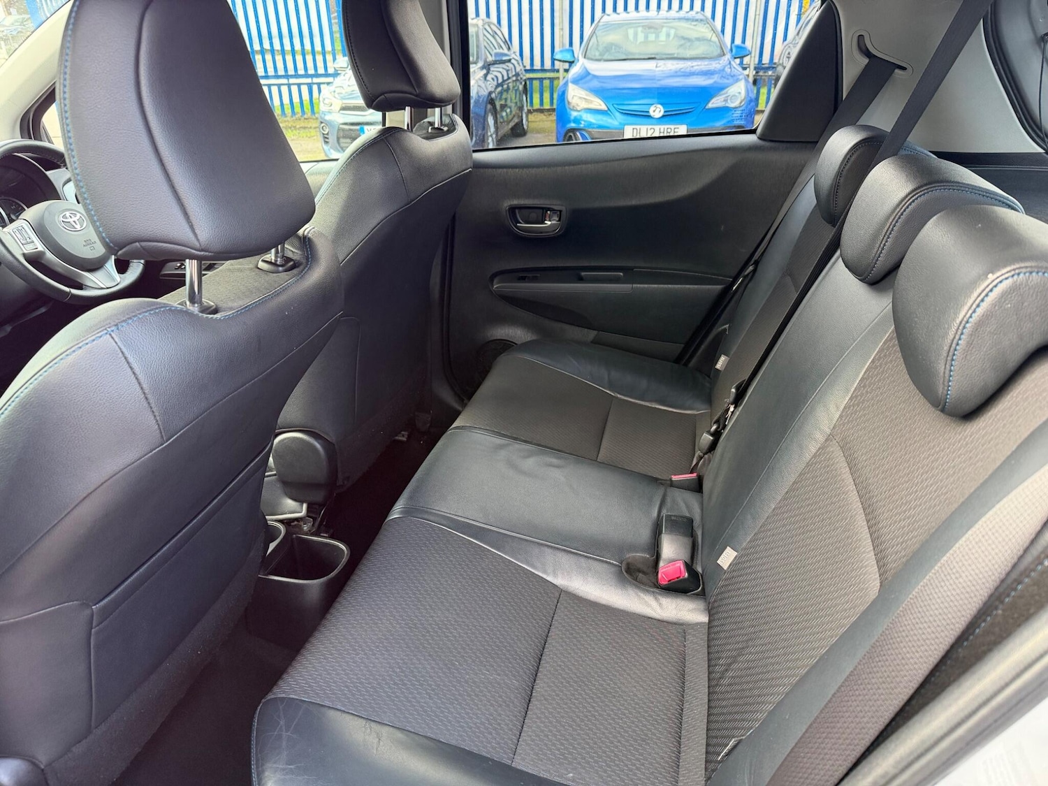 Used Toyota Yaris 2013 for sale - 77882711: Photo 11