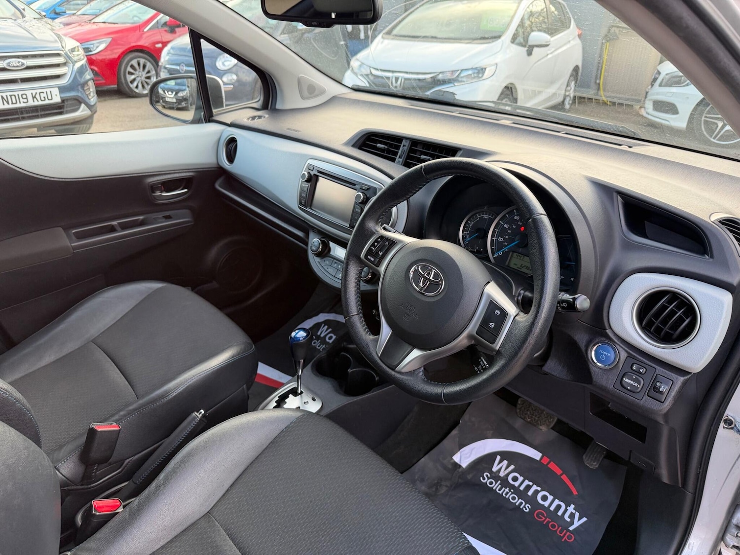 Used Toyota Yaris 2013 for sale - 77882711: Photo 7