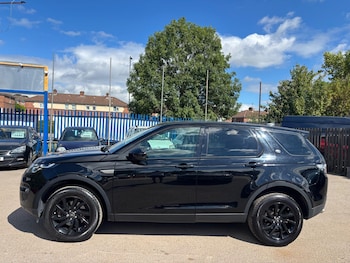 Used Land Rover Discovery Sport 2018 for sale - 75577196: Photo