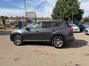 Used Toyota RAV4 2016 for sale - 79540370: Photo