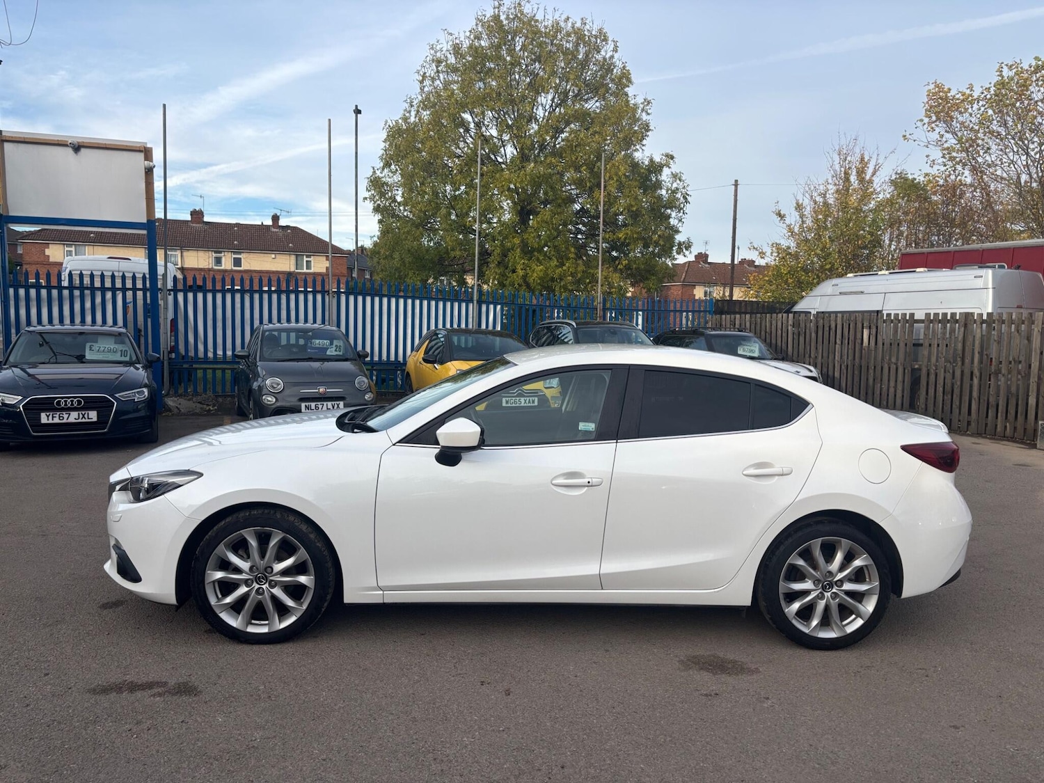 Used Mazda Mazda3 2016 for sale - 76409112: Photo 4