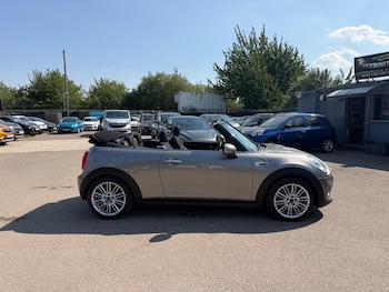 Used MINI Convertible 2017 for sale - 79181832: Photo