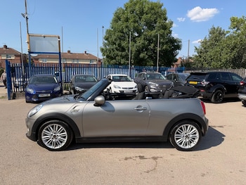 Used MINI Convertible 2017 for sale - 79181832: Photo