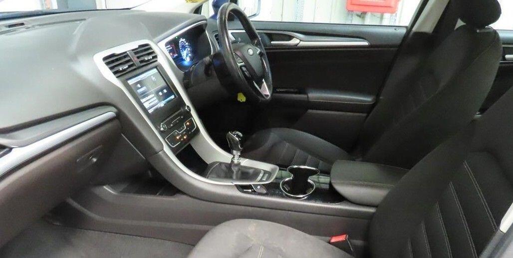 Used Ford Mondeo 2016 for sale - 77053963: Photo 2