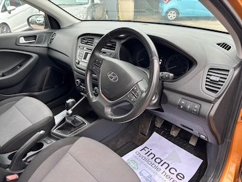 Used Hyundai i20 2016 for sale - 76020825: Photo