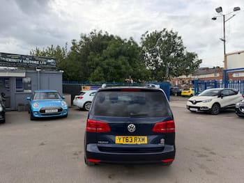 Used Volkswagen Touran 2013 for sale - 79741333: Photo