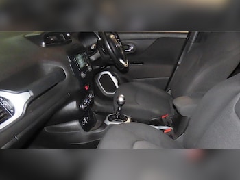 Used Jeep Renegade 2016 for sale - 77345530: Photo