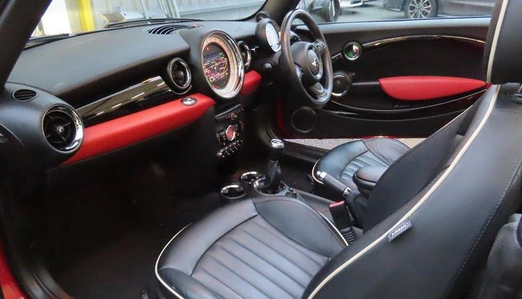 Used MINI Convertible 2011 for sale - 77351966: Photo 2