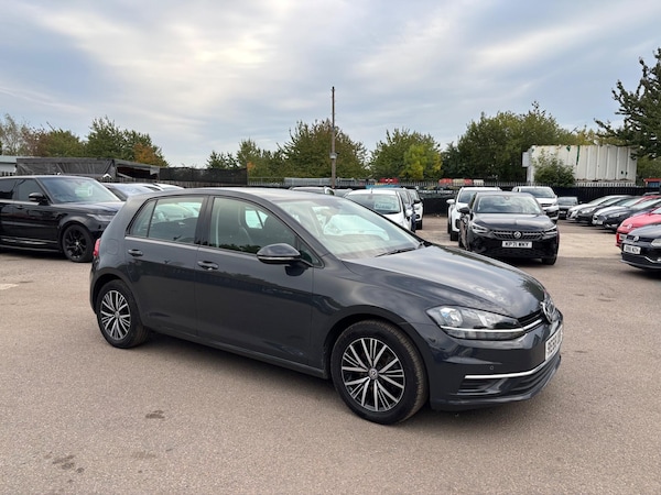 Used Volkswagen Golf 2019 for sale - 76073144: Photo 1