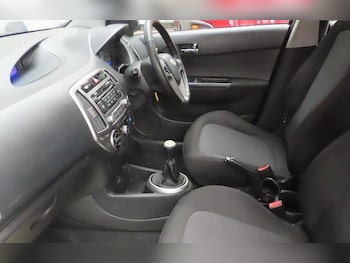 Used Hyundai i20 2013 for sale - 77377259: Photo