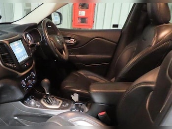 Used Jeep Cherokee 2017 for sale - 76965469: Photo