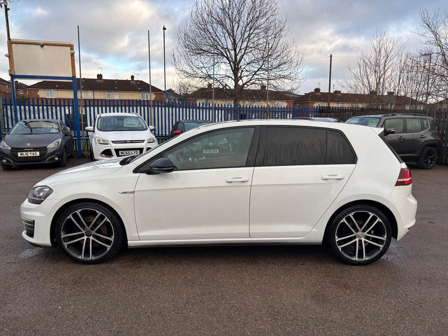 Used Volkswagen Golf 2015 for sale - 78171056: Photo 2