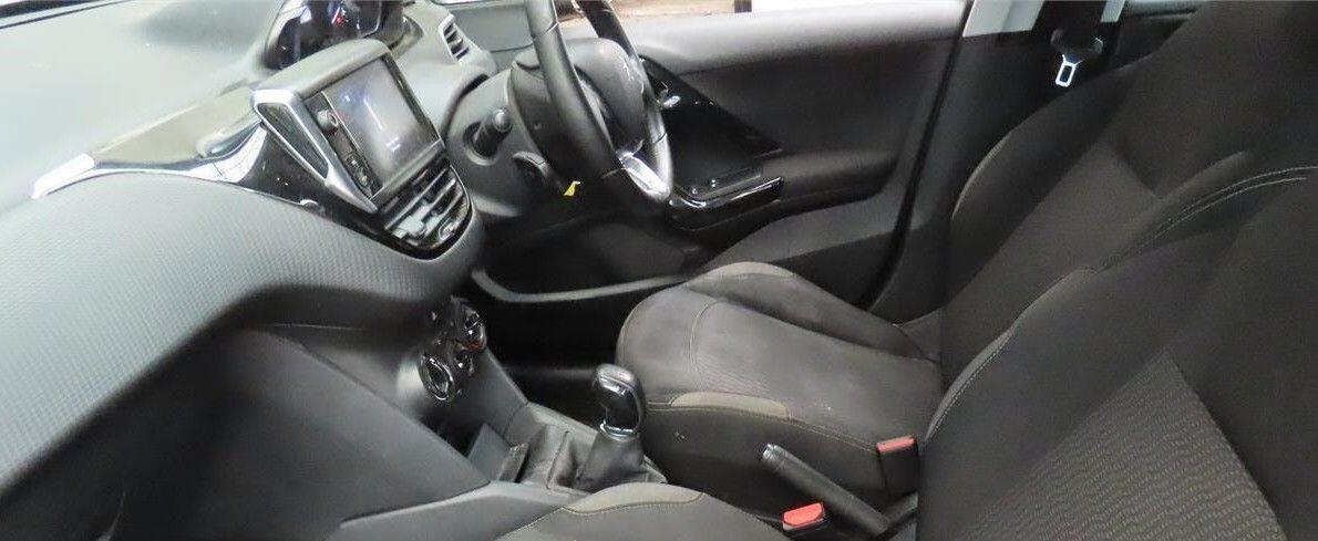 Used Peugeot 208 2016 for sale - 76926098: Photo 2