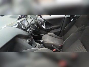 Used Peugeot 208 2016 for sale - 76926098: Photo