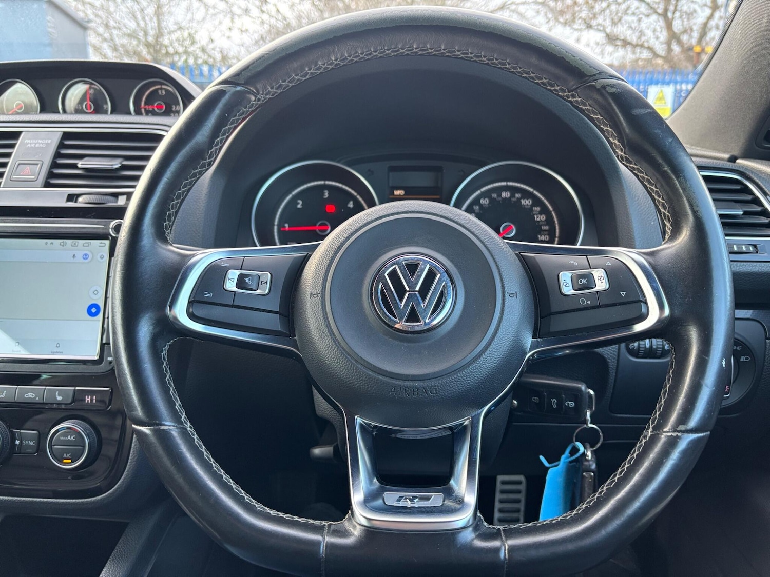 Used Volkswagen Scirocco 2015 for sale - 77314650: Photo 14