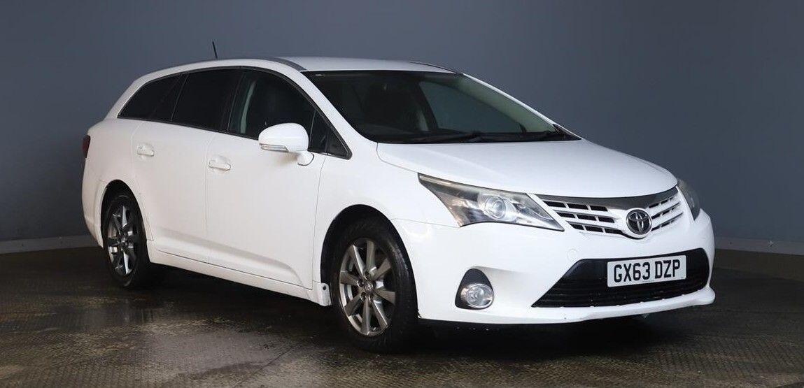 Used Toyota Avensis 2013 for sale - 76942659: Photo 1