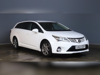 Used Toyota Avensis 2013 for sale - 76942659: Photo