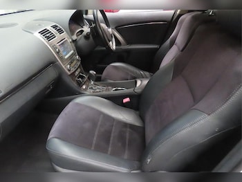 Used Toyota Avensis 2013 for sale - 76942659: Photo