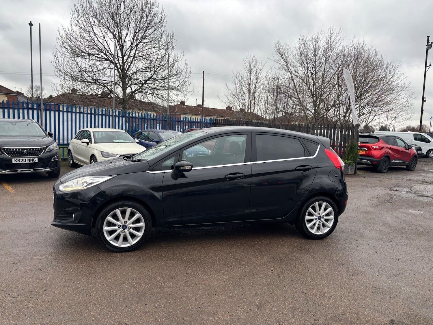Used Ford Fiesta 2015 for sale - 77306335: Photo 3