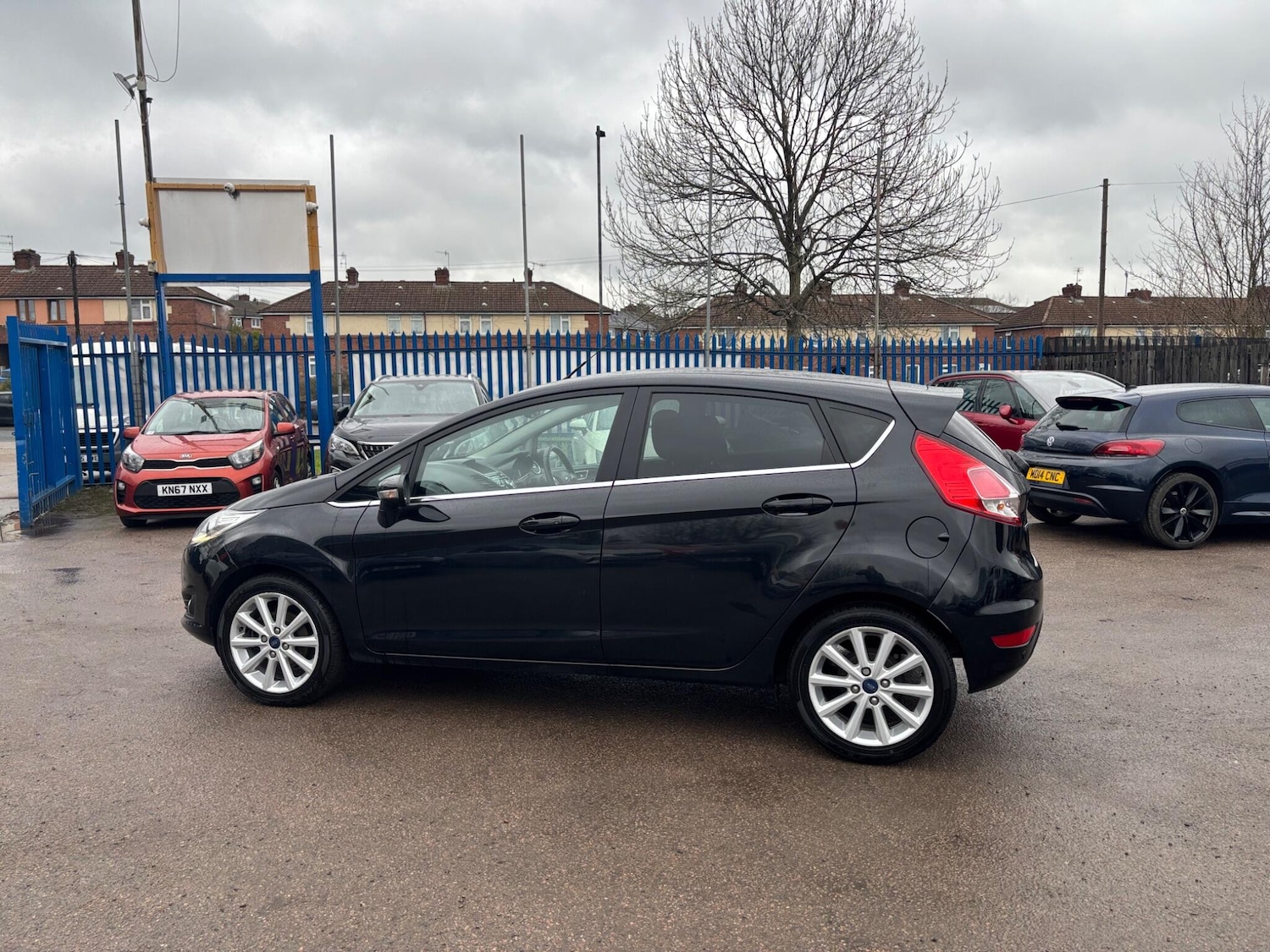 Used Ford Fiesta 2015 for sale - 77306335: Photo 4