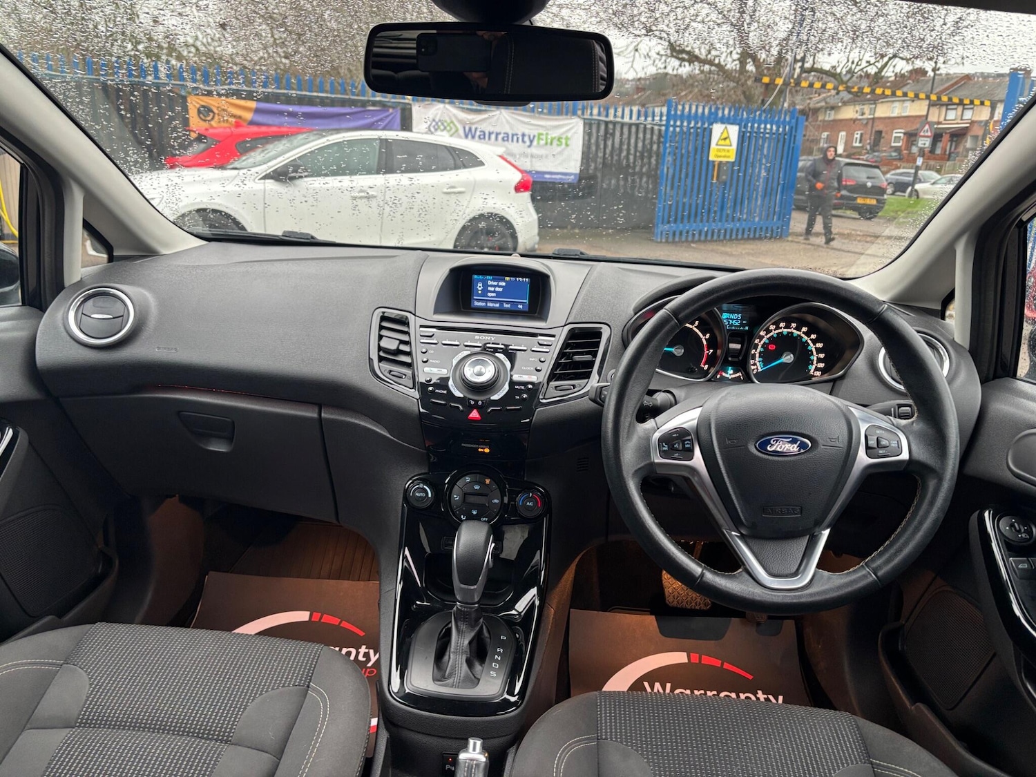 Used Ford Fiesta 2015 for sale - 77306335: Photo 9