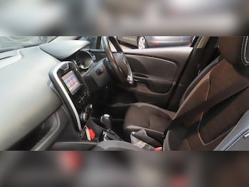 Used Renault Clio 2015 for sale - 76337437: Photo 2