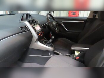 Used Toyota Verso 2014 for sale - 76824571: Photo