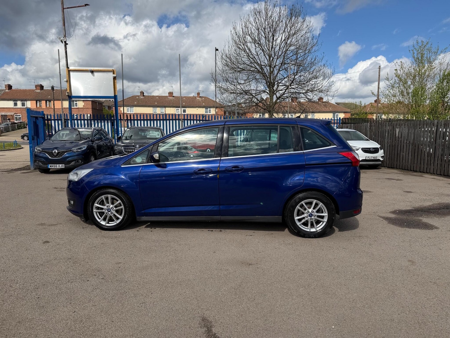 Used Ford Grand C-Max 2017 for sale - 78170834: Photo 4