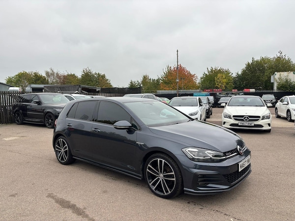 Used Volkswagen Golf 2017 for sale - 76294794: Photo 1